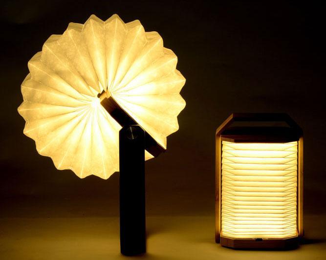 Artistic Hand Table Lamp